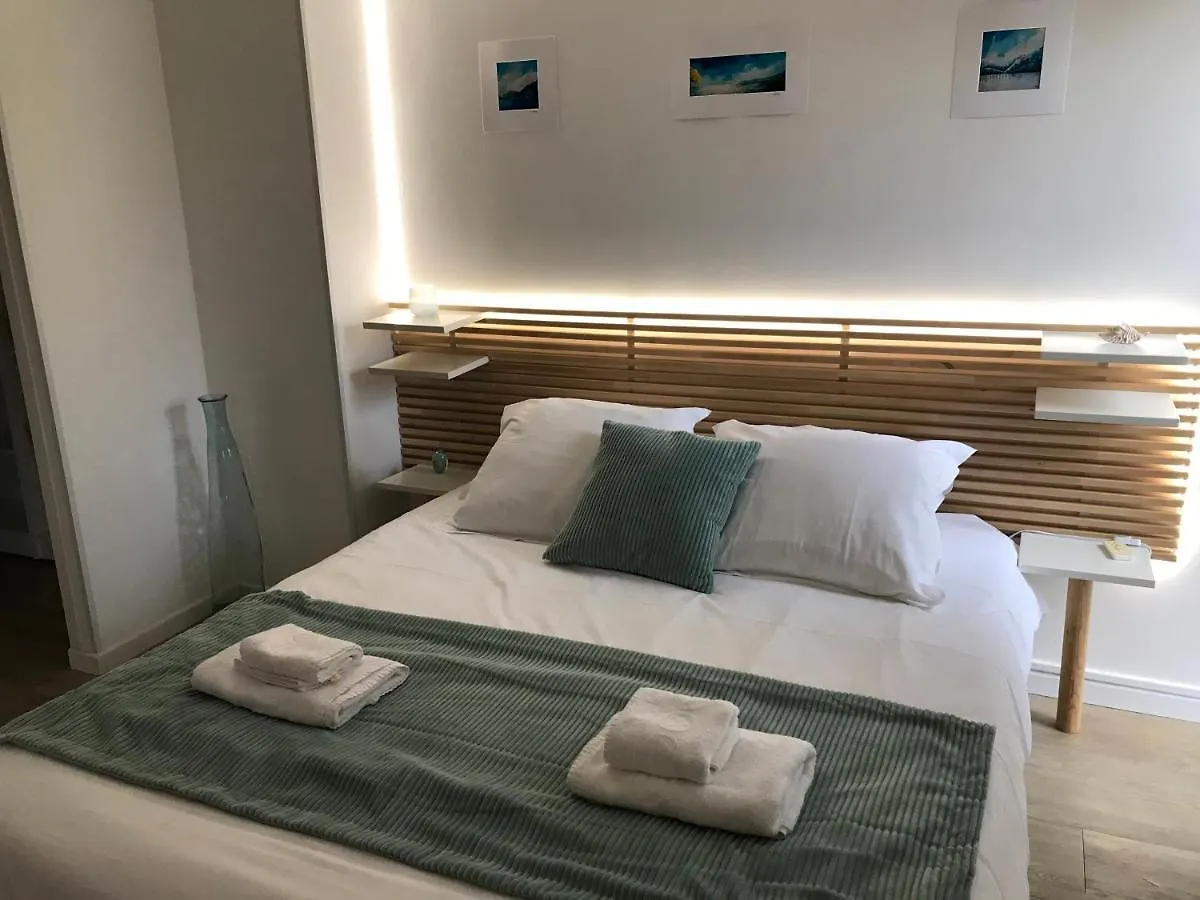 Le Studio 35 - Charme, Parking & Proche Lac Annecy 0*,  France
